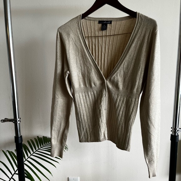 Cozy Grey Willie Smith Sweater - Picture 1 of 3